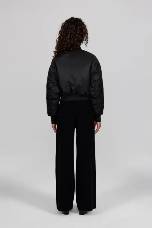 Gertrude Bombers court oversize Tchikita Noir Online