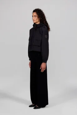 Gertrude Coupe-vent court à détails techniques Shiloh Noir Discount