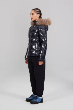 Gertrude Doudoune cintrée avec capuche en fourrure nylon glossy Olga Darknight Fashion