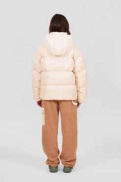 Gertrude Doudoune courte nylon glossy Lili Bright Beige New