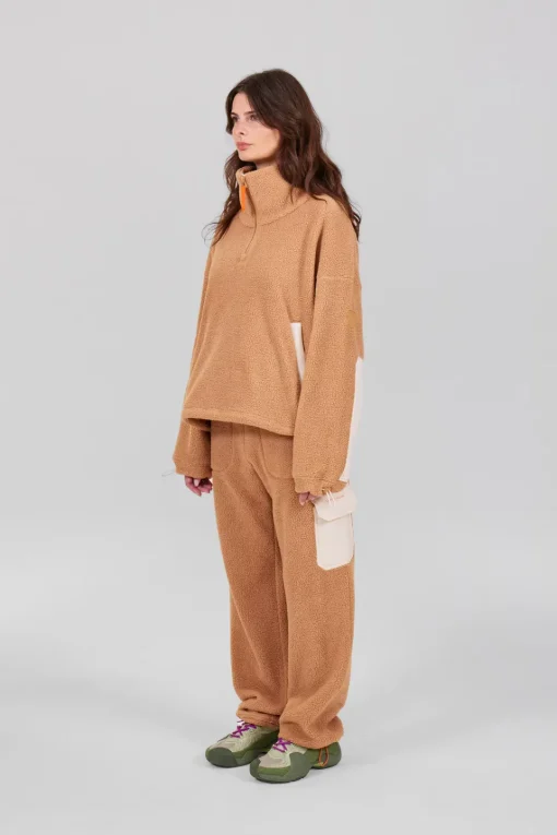 Gertrude Pull camionneur col zippé en sherpa Lucille Camel Store